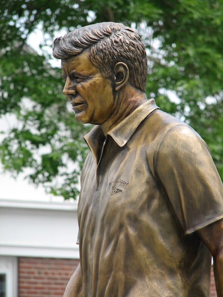 John F. Kennedy Statue